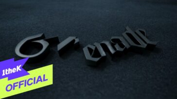 Texto estilizado "Grenade" em letras tridimensionais sobre fundo escuro, com logo "1theK" em destaque.