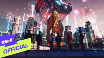 Cinco pessoas observam um espetáculo de fogos de artifício em uma cidade futurista iluminada.