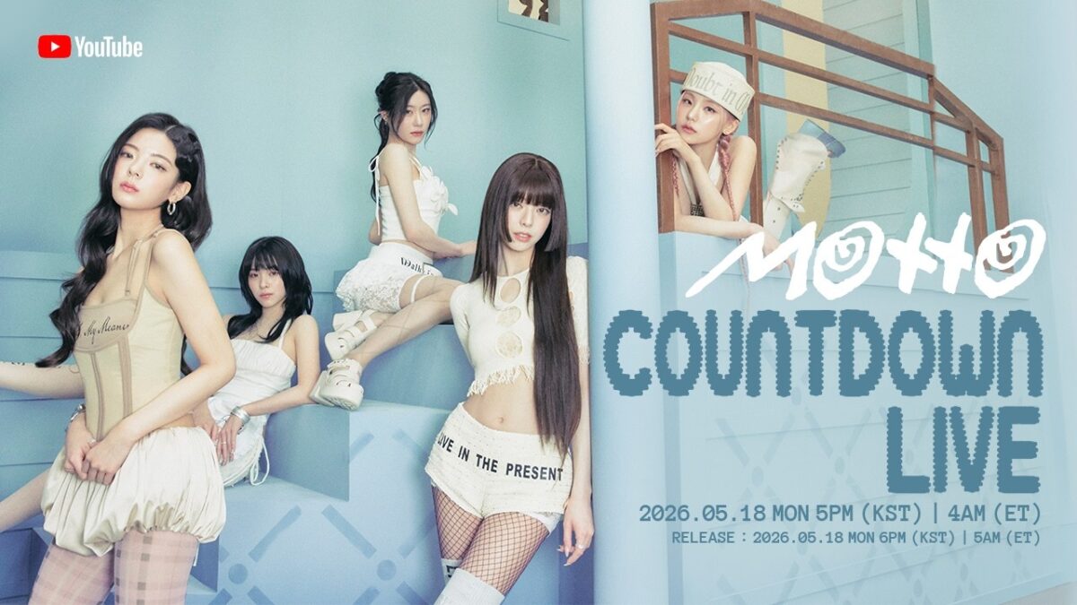 Cinco integrantes do ITZY posam em um ambiente moderno, anunciando a contagem regressiva para "Motto".