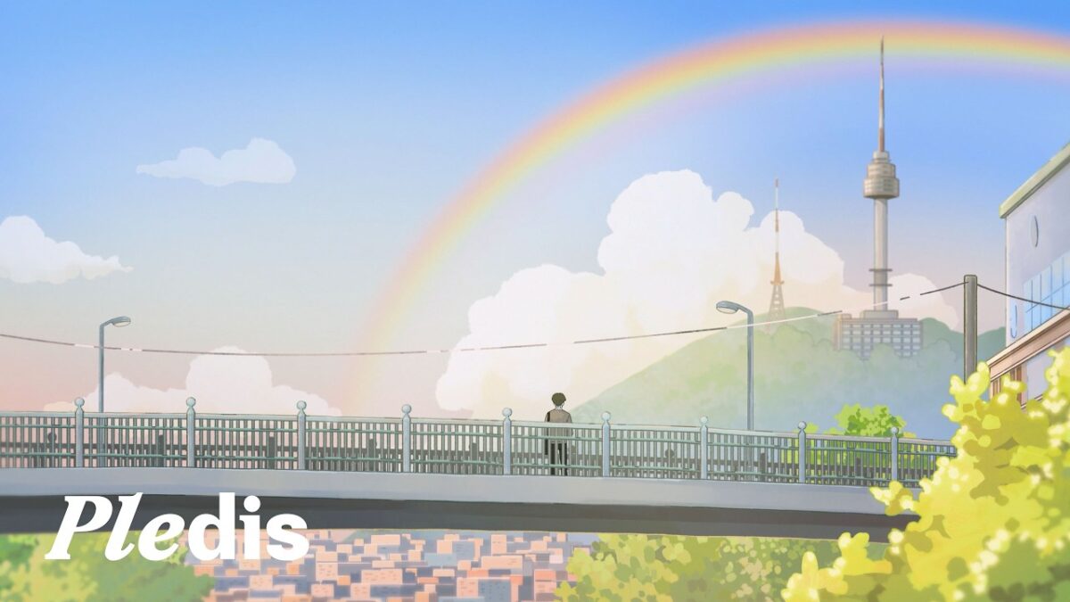 Um jovem observa uma paisagem urbana com um arco-íris e torres ao fundo, em um dia ensolarado.